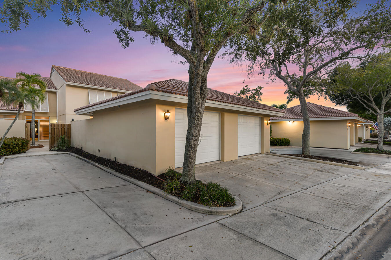 Twilight Shot Make your listings unforgettable. Twilight photography captures a home at its most captivating-just as the sun sets and the interior lights come on. The result? A warm, inviting glow that adds emotional appeal, luxury, and mood that daylight photos simply